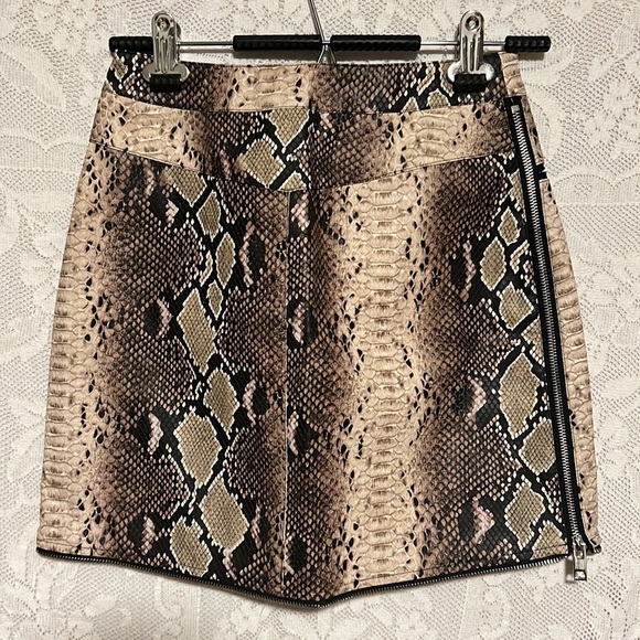 NWT I.AM.GIA Snake Jagger Skirt - Picture 2 of 7